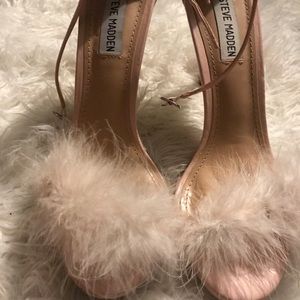 STEVE MADDEN PINK FUR HEELS🎀💕